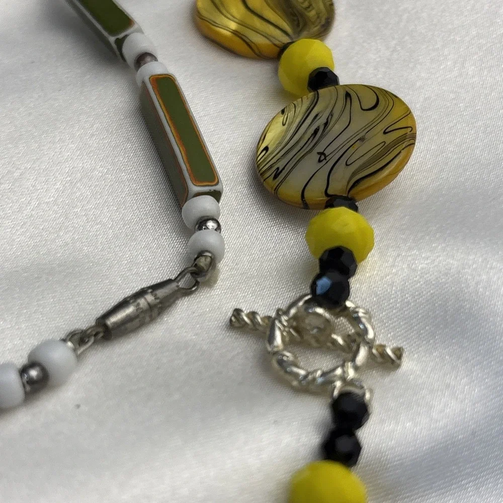 Yellow Green Beaded Necklaces 20